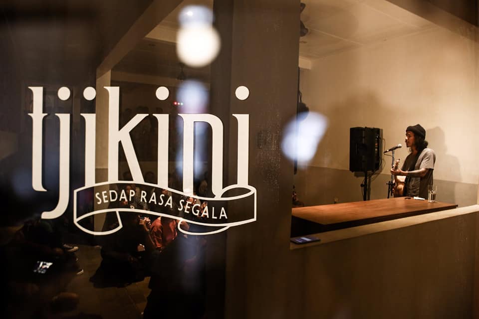 Sisir tanah kedai